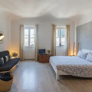 Piazza Del Mercato Apartment Florence